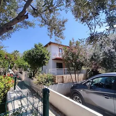 Semesterbostad Bademli Muestakil Yazcenneti Sitesi
