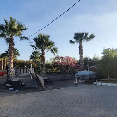 Bademli Muestakil Yazcenneti Sitesi بيت للعطل ديكيلي