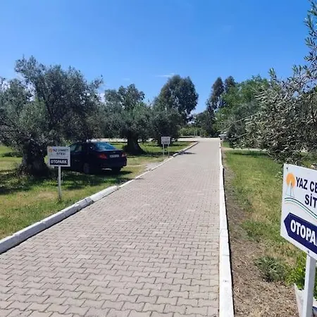 بيت للعطل Bademli Muestakil Yazcenneti Sitesi