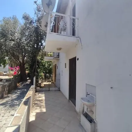 Bademli Muestakil Yazcenneti Sitesi * ديكيلي